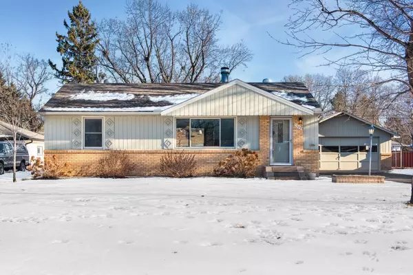 Mounds View, MN 55112,5068 Greenwood DR