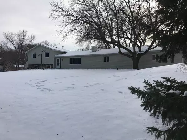 Shakopee, MN 55379,14605 Brenner LN