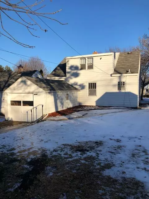 Minneapolis, MN 55407,4216 13th AVE S