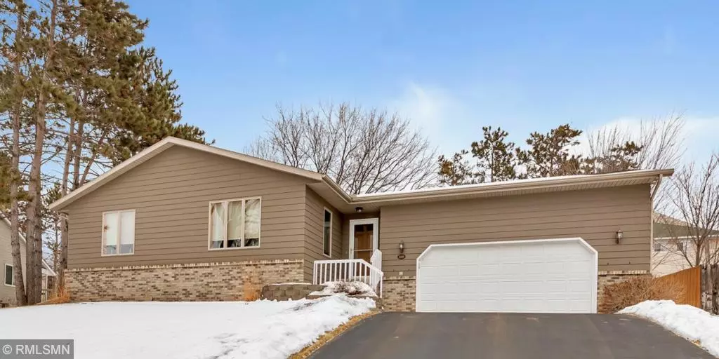 1049 Benedict DR, Sauk Rapids, MN 56379