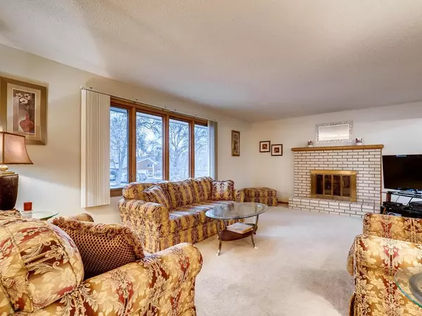 Prior Lake, MN 55372,5441 Brooks CIR SE