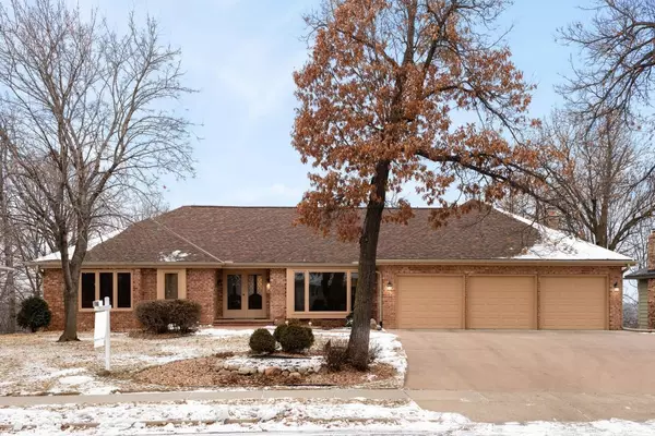 6608 W 82nd ST, Bloomington, MN 55438