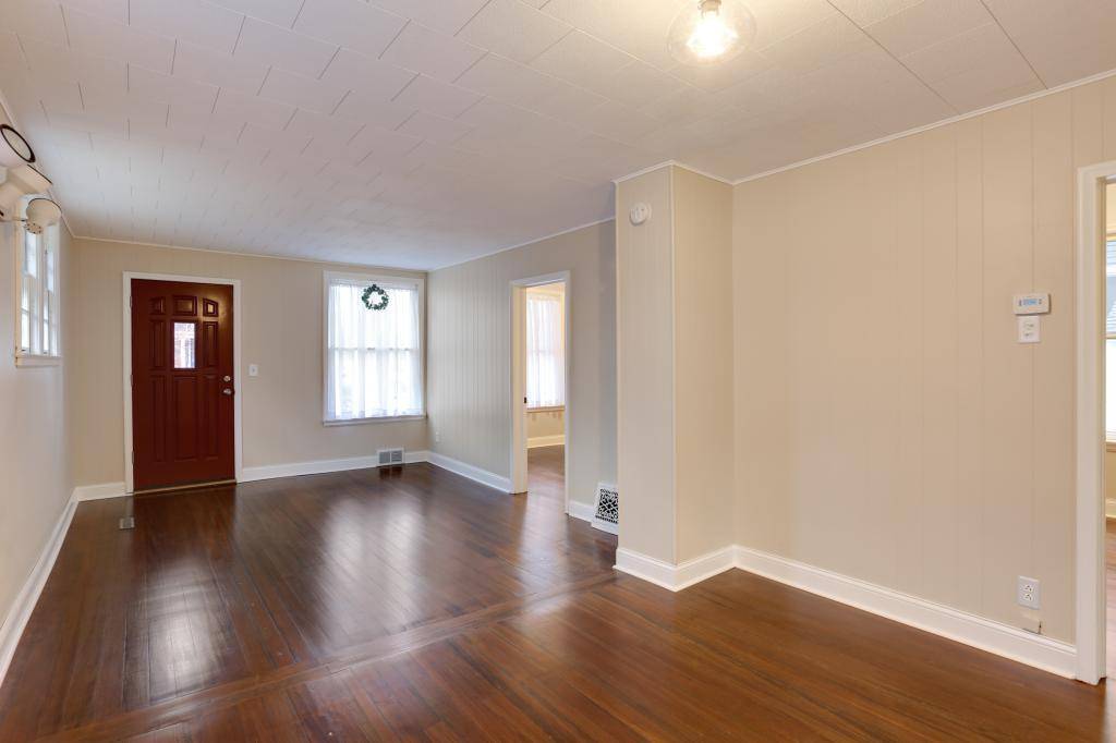 Minneapolis, MN 55418,1819 Taylor ST NE