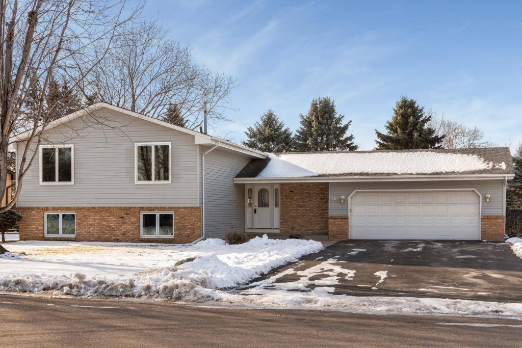 301 Circle LN SE, Saint Michael, MN 55376