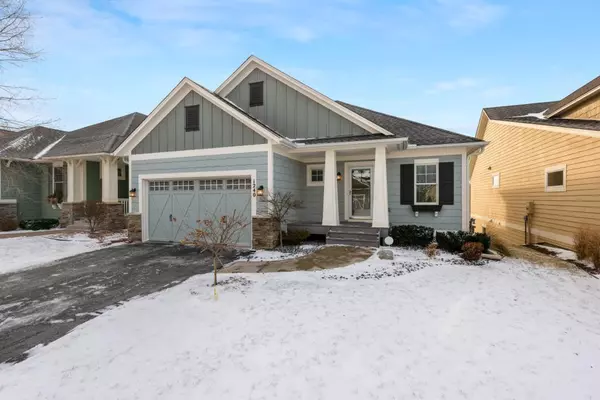 1240 Waters PATH, Woodbury, MN 55129