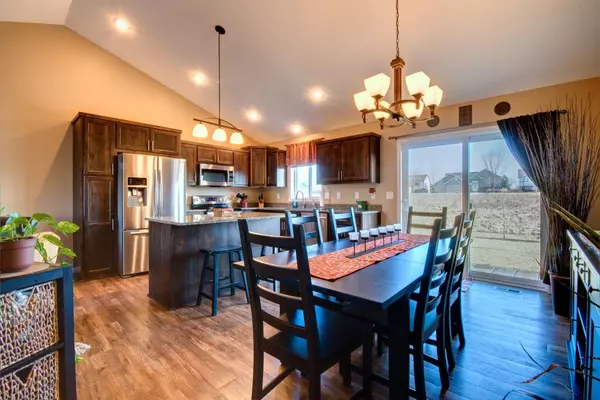 New Prague, MN 56071,214 Art ST NW