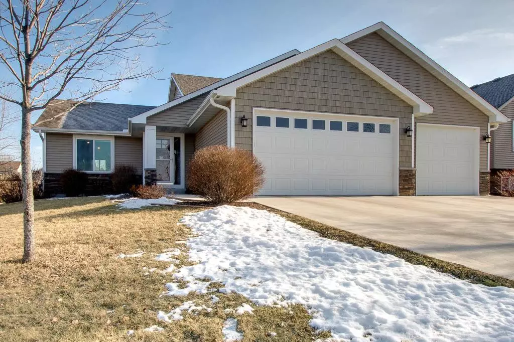 New Prague, MN 56071,214 Art ST NW