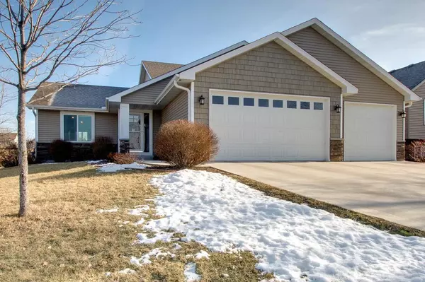 214 Art ST NW, New Prague, MN 56071