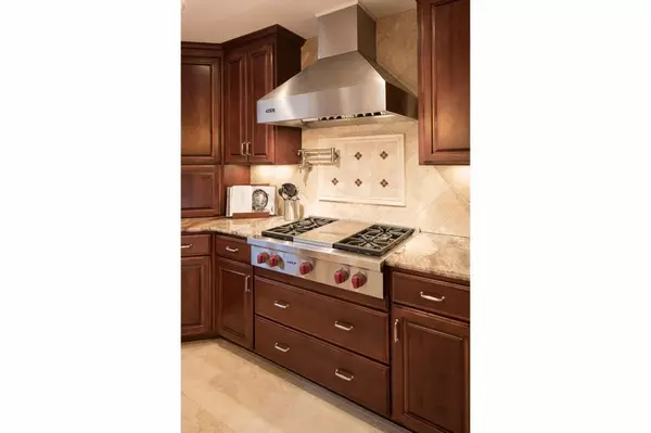 Bloomington, MN 55431,3711 Overlook DR