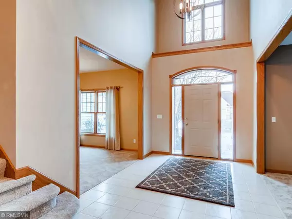 Mahtomedi, MN 55115,406 Barrington PL