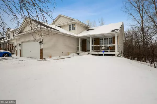 2878 Meadow Brook DR, Woodbury, MN 55125
