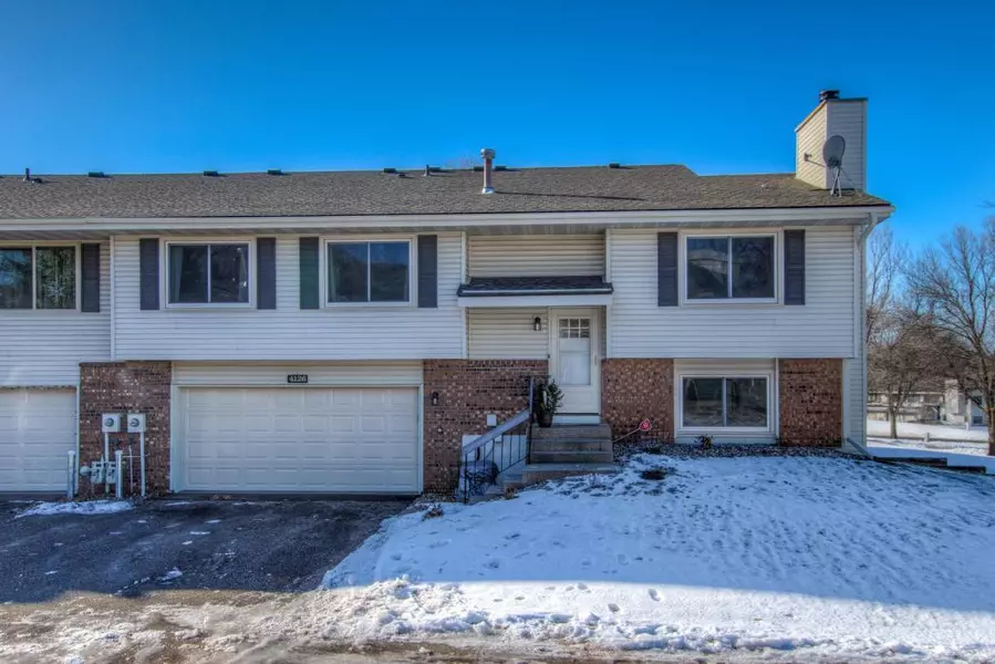 4126 Goldenrod LN N, Plymouth, MN 55441