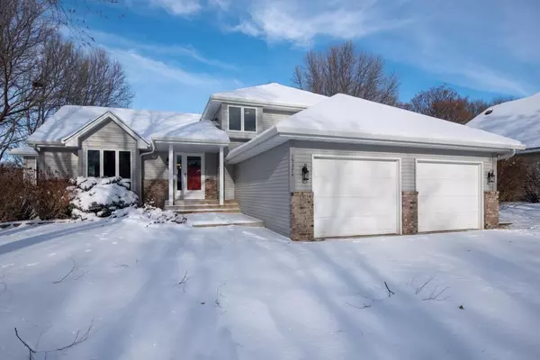 15374 83rd High RD, Maple Grove, MN 55311