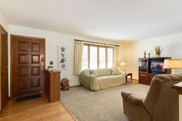 Mounds View, MN 55112,7847 Woodlawn DR