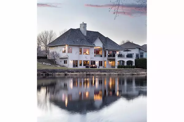 9181 Breckenridge LN, Eden Prairie, MN 55347
