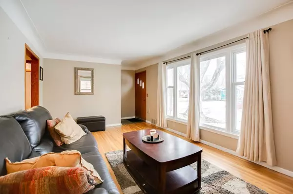 Robbinsdale, MN 55422,4213 Grimes AVE N