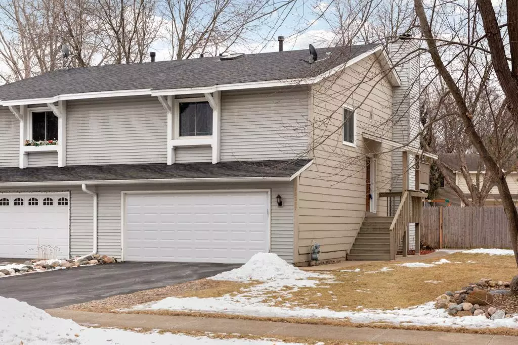 Eden Prairie, MN 55346,15367 Lesley LN