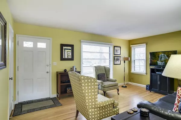 Robbinsdale, MN 55422,3801 26 1/2 AVE N