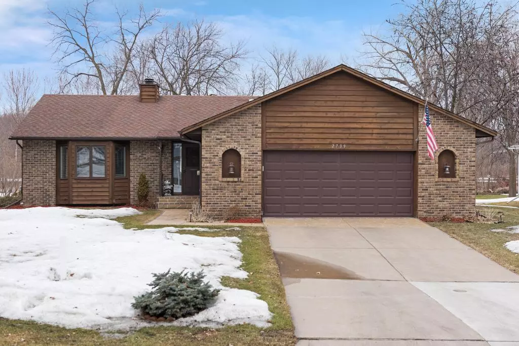 Crystal, MN 55422,2739 Vale Crest RD