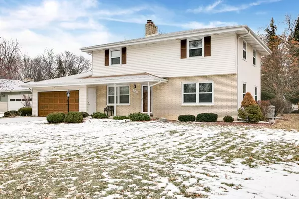 1780 Skillman AVE W, Roseville, MN 55113