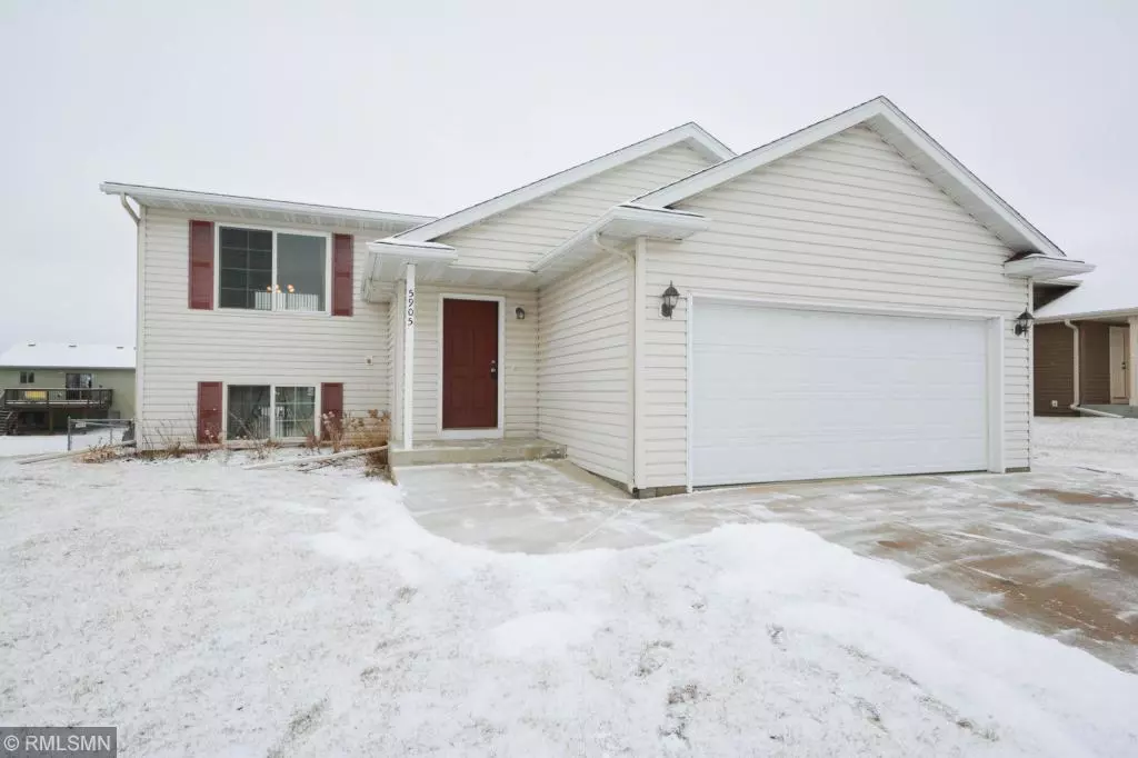 Rochester, MN 55901,5905 Excalibur CT NW