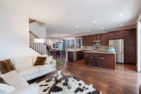 11280 Sand Castle DR #A, Woodbury, MN 55129