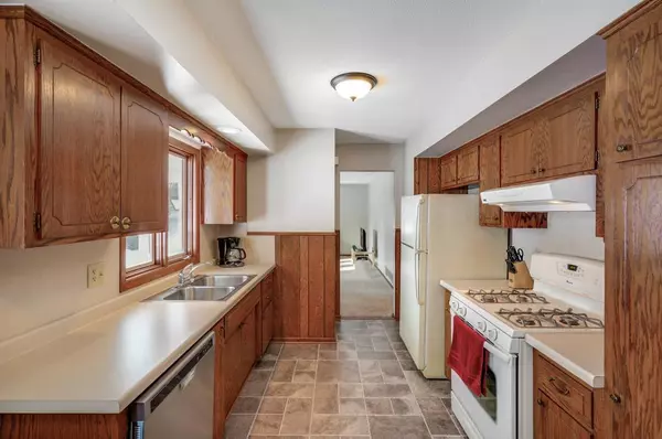 Roseville, MN 55113,467 County Road B2 W