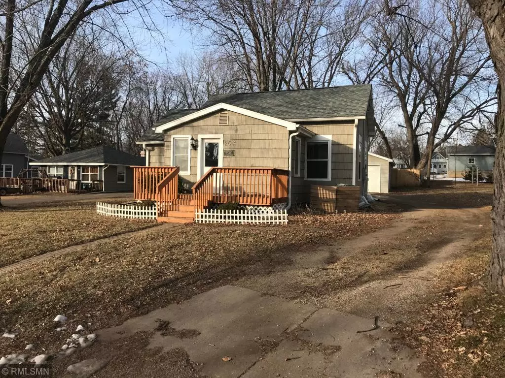 Roberts, WI 54023,207 W Maple ST