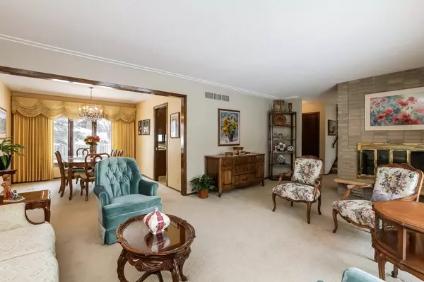 Saint Anthony, MN 55418,3112 Roosevelt ST NE