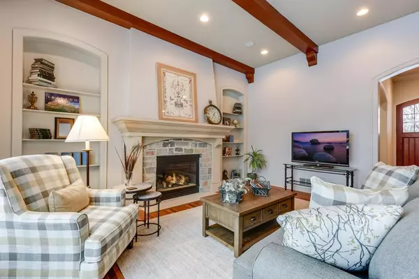 Eden Prairie, MN 55347,18664 Melrose Chase