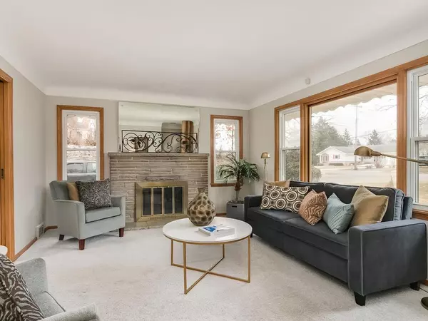 Edina, MN 55343,6528 Belmore LN