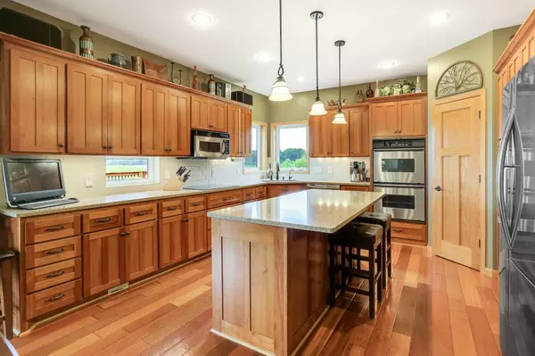 Nowthen, MN 55303,8067 185th AVE NW