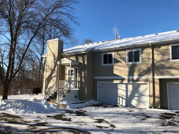 5522 Sanibel DR, Minnetonka, MN 55343