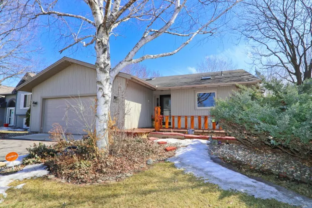 Apple Valley, MN 55124,14718 Guthrie AVE