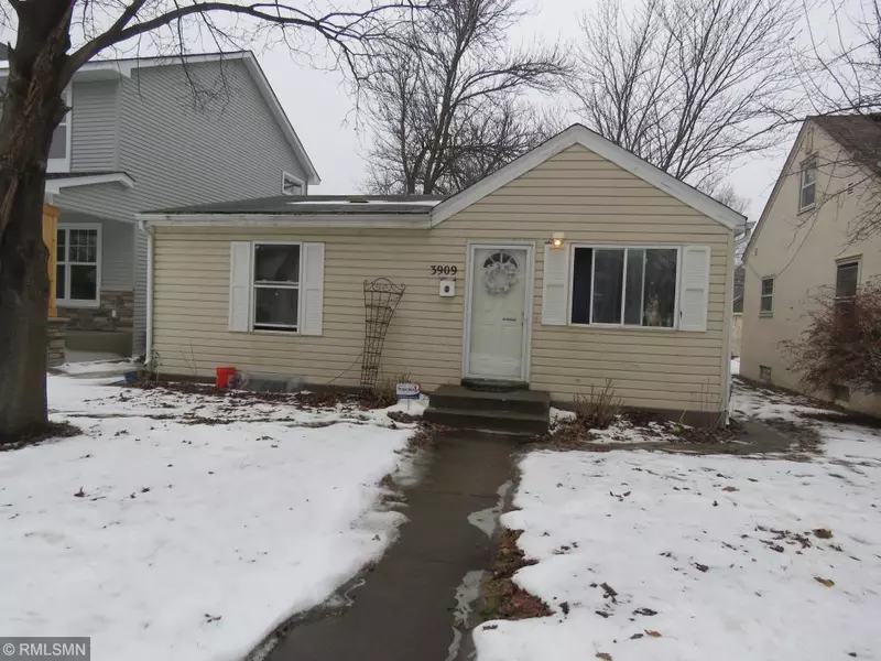 3909 Quail AVE N, Robbinsdale, MN 55422