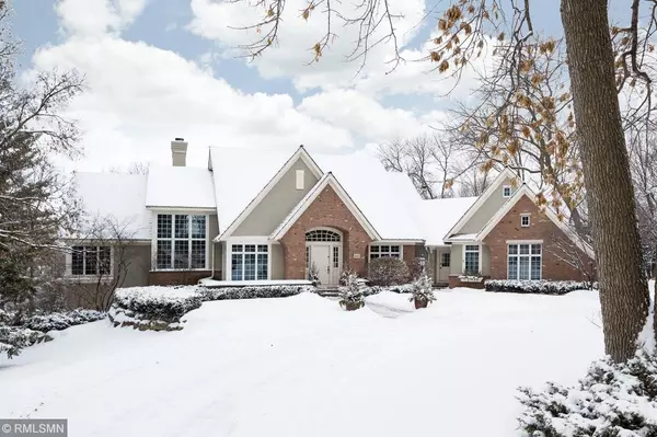 Wayzata, MN 55391,483 Highcroft RD