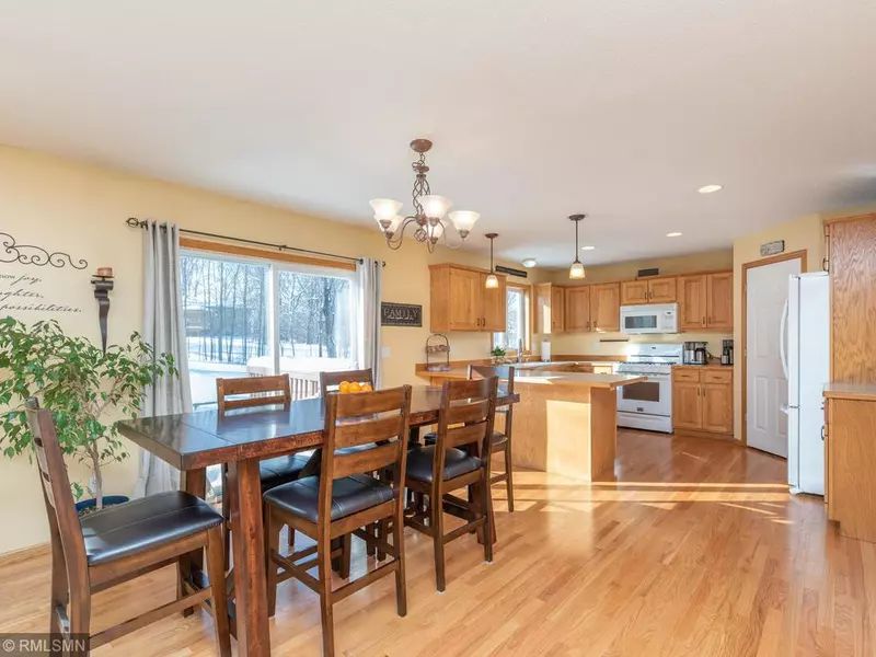 3880 Fox TRL, Saint Bonifacius, MN 55375