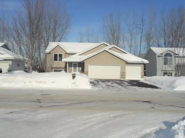 233 Sunwood Park DR,  Waite Park,  MN 56387