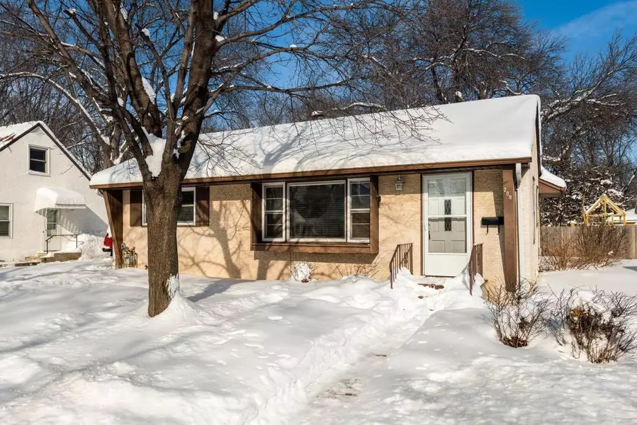 209 Westchester DR, West Saint Paul, MN 55118