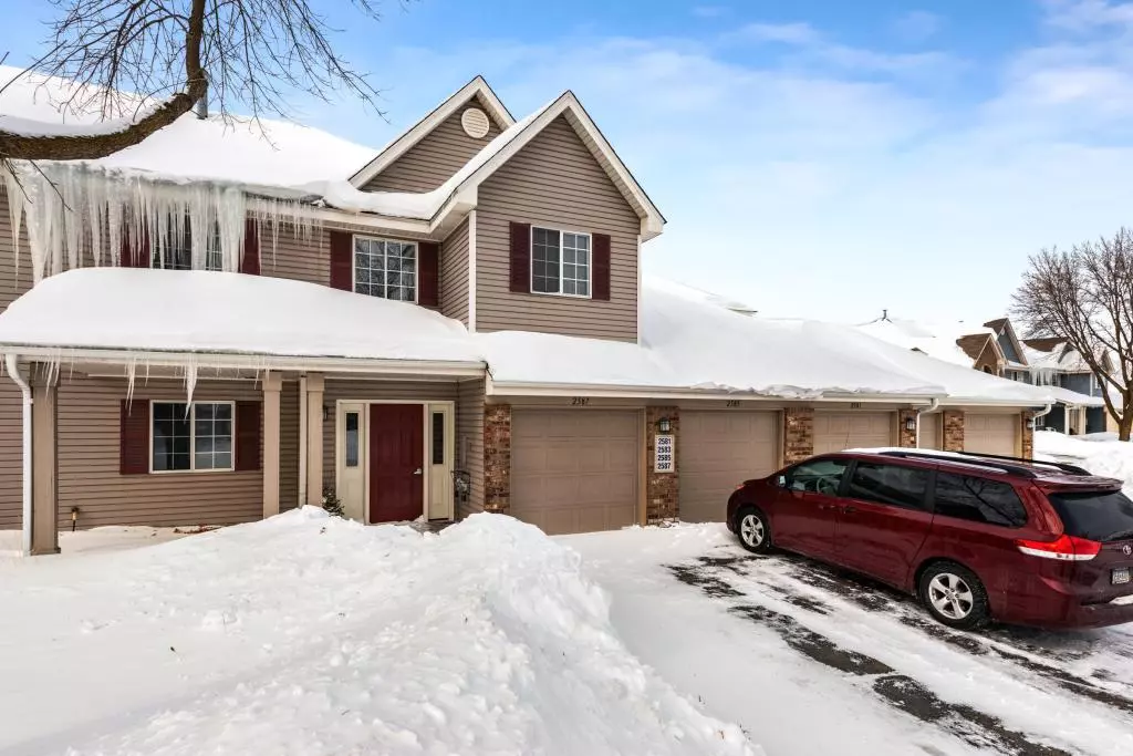 Mendota Heights, MN 55120,2581 Heritage DR