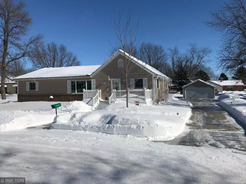 Waldorf, MN 56091,211 3rd AVE N