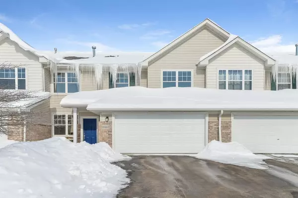 20447 Kensfield TRL #707, Lakeville, MN 55044