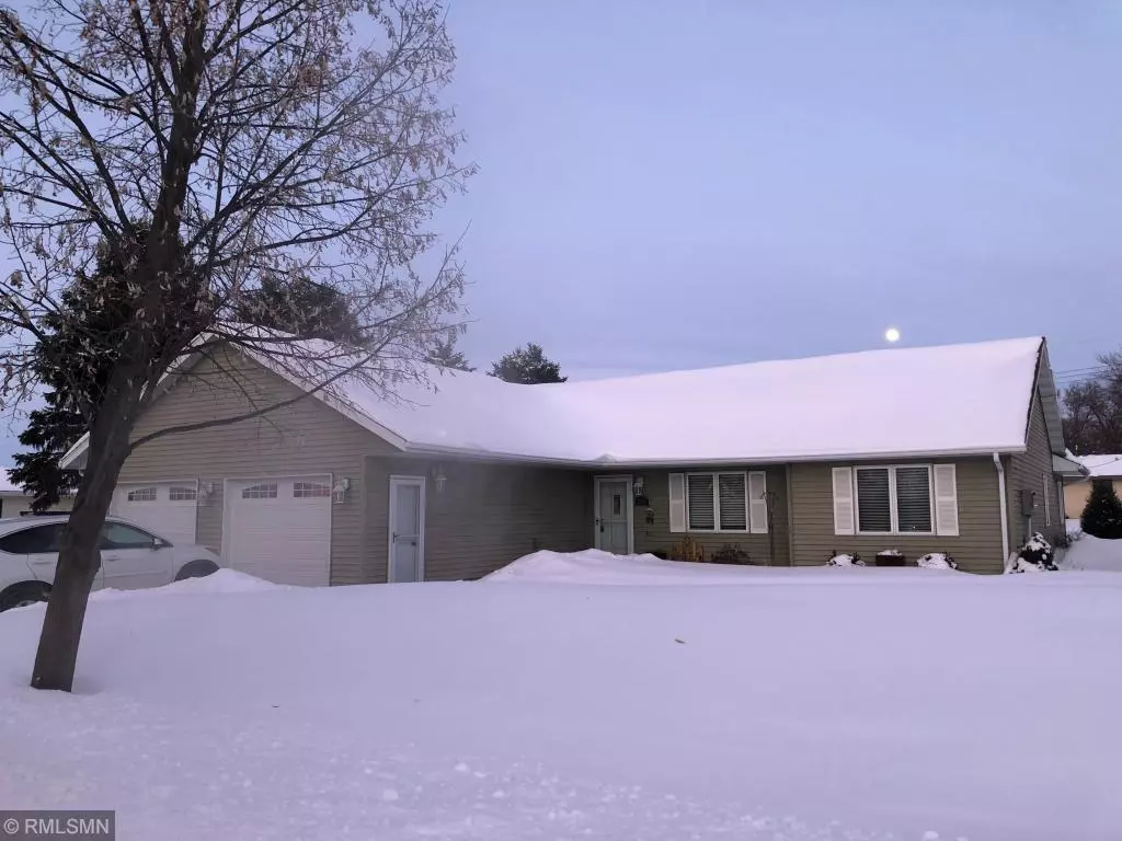 Albert Lea, MN 56007,2218 Rowe LN