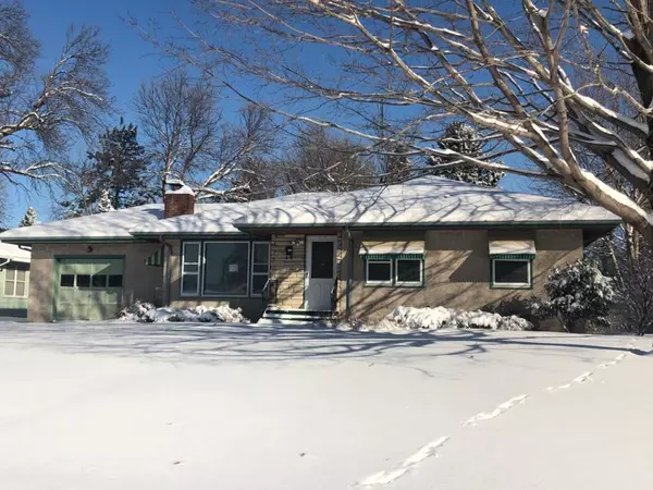 2112 Caroline LN, South Saint Paul, MN 55075