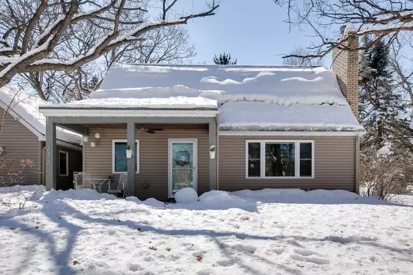 Roseville, MN 55113,212 County Road C W