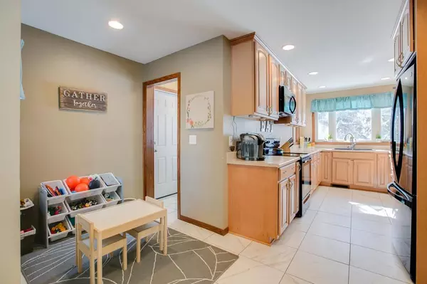 Roseville, MN 55113,212 County Road C W