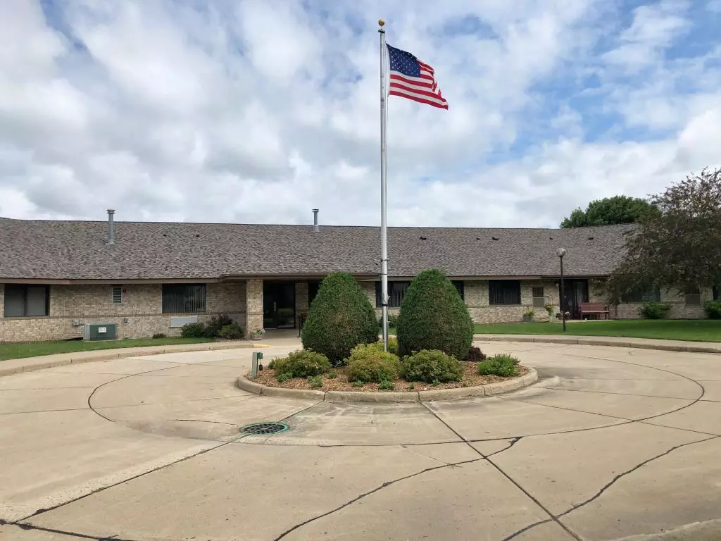 Springfield, MN 56087,401 S County Road 5 #101