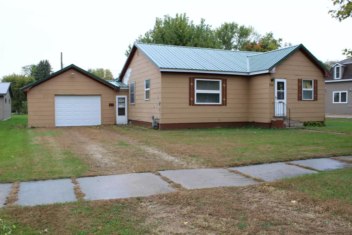 Sherburn, MN 56171,224 Manyaska ST S