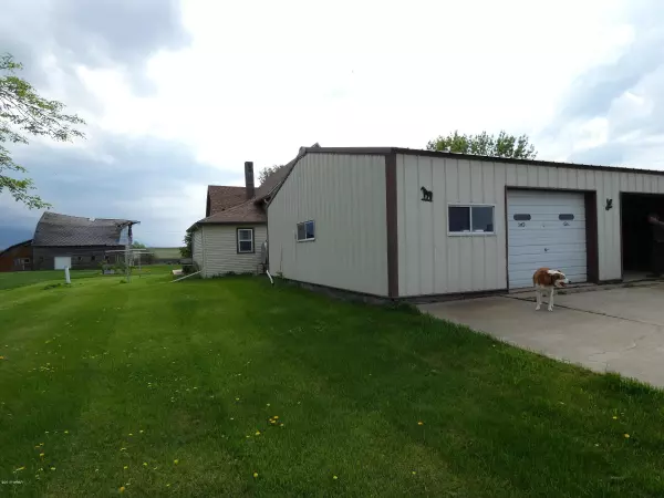 Slayton, MN 56172,842 90th AVE