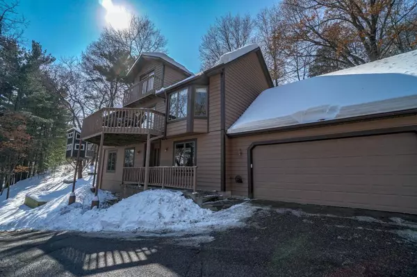 424 5th ST S, Bayport, MN 55003